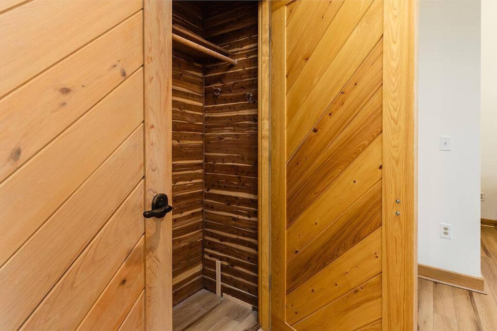 7Th Hole Chalet At Wintergreen Resort Hot Tub, Sauna & 3 Fireplaces Exterior foto